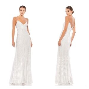 Mac Duggal 10817 NWOT SEQUIN SPAGHETTI STRAP GOWN